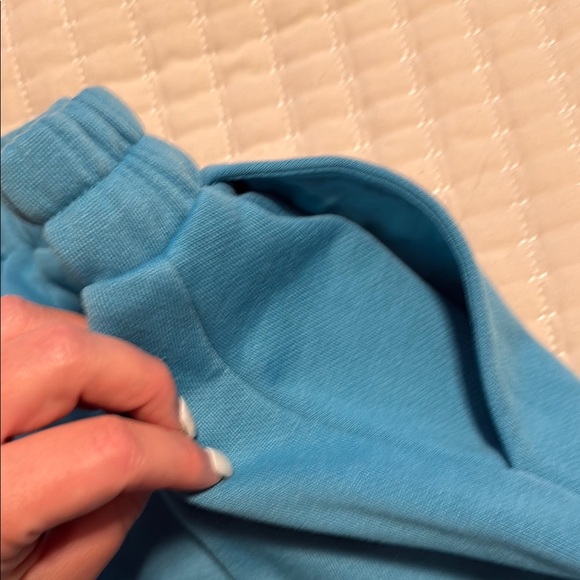 ALO Yoga Blue Splash Skirt - Picture 3 of 7